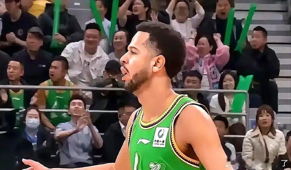 辽宁男篮外援迎大洗牌！休赛期抉择两难：求稳留旧将or换血练新人辽宁男篮外援迎大洗