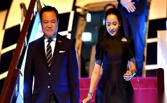 真不敢信，现在连外国政要来上海，都不去逛恒隆买包了，直接扎紧裤腰带往咱们的机器人
