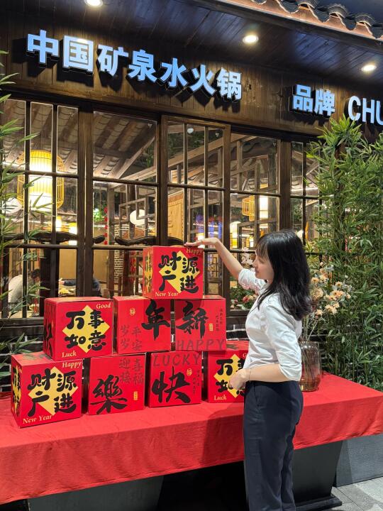 市井火锅新宠‼️牛油锅底+鲜货暴击，嗜辣星人