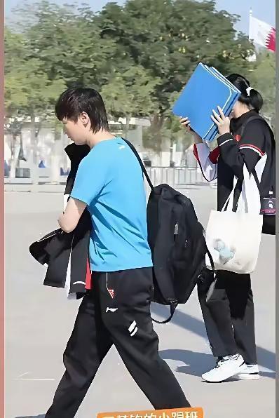 今日份新鲜的曼昱！
多哈所处的地理位置，没有什么冬天之说。今天曼昱和陪练徐奕一行