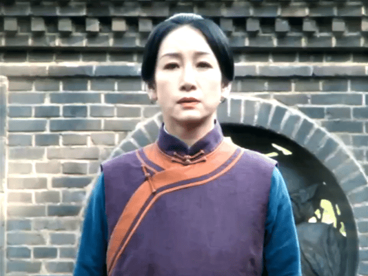 秦海璐一出场就知道稳了秦海璐生万物一出场气势直接拿捏住[开学季] 姐真的太适合这