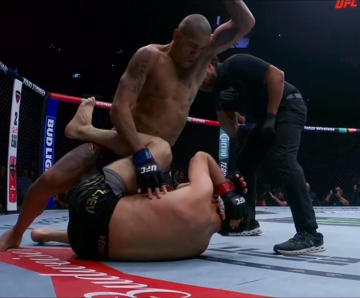 80秒TKO，石拳压迫感又回来了。ufc320 ​​​