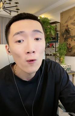李舒克爆料王小国离婚因为王琴操控欲太强，你管王小国管的太严。因为我亲身经历过，我