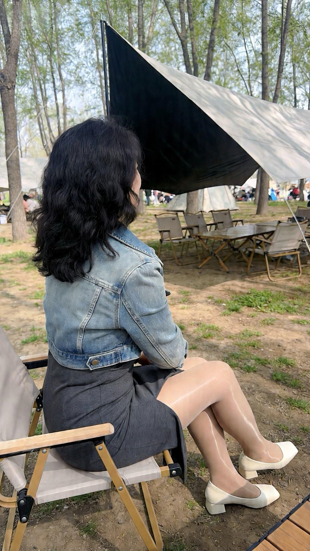 阿姨走出来露营了！