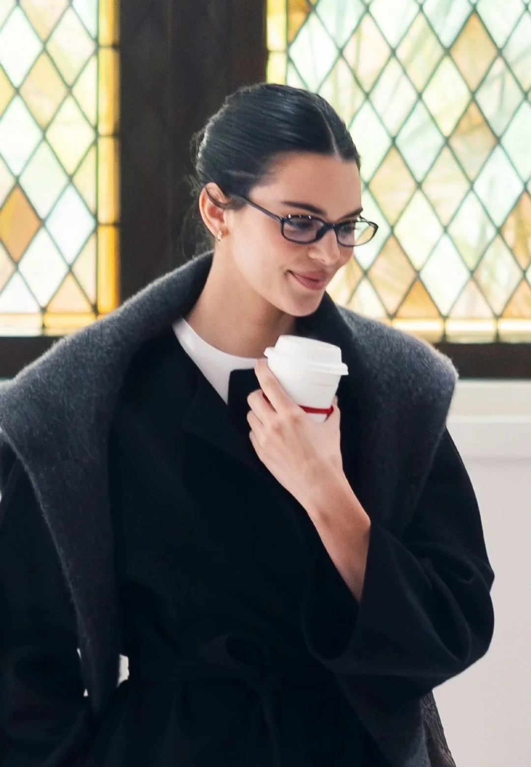 秋冬氛围感拉满的女明星穿搭！简洁风！