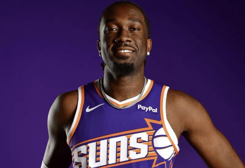 太阳已向马克-威廉姆斯和科比-布雷亚提供资质报价
06月19日讯，在NBA休赛期