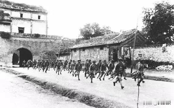 我辈青年，永志不忘，奋发有为，强国兴邦
1937年7月7日日军诡称一名士兵失踪悍