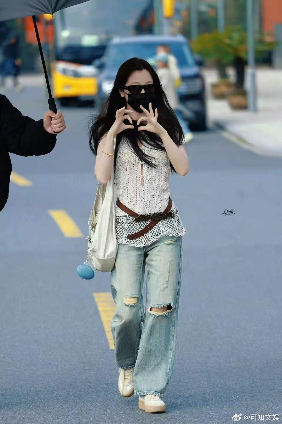 虞书欣镂空穿搭虞书欣镂空上衣虞书欣镂空上衣，哇塞哇塞， 