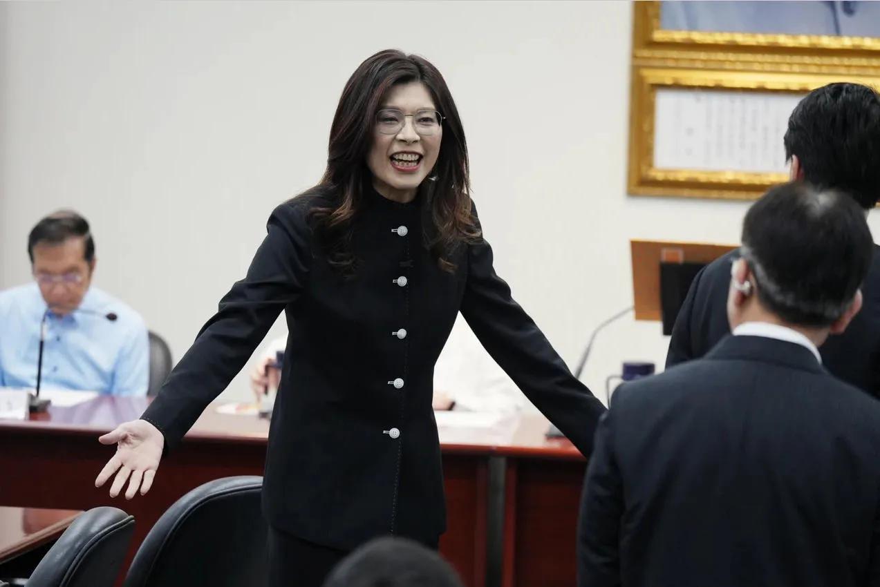 忍无可忍！大陆正式杀鸡儆猴，专治台独分裂势力
大陆不再口头警告，开始精准出手敲打