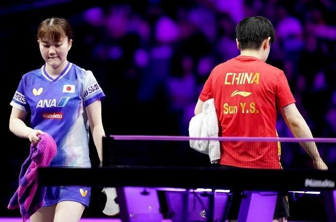 大藤沙月的表情 谁要她遇到孙颖莎 孙颖莎4比0大藤沙月孙颖莎石洵瑶会师半决赛 ​