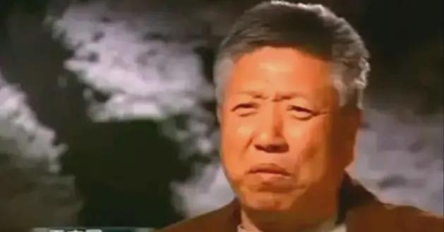 1976年，唐山大地震中，看守所也被震塌，200多名囚犯从狱中跑了出来。谁料，他