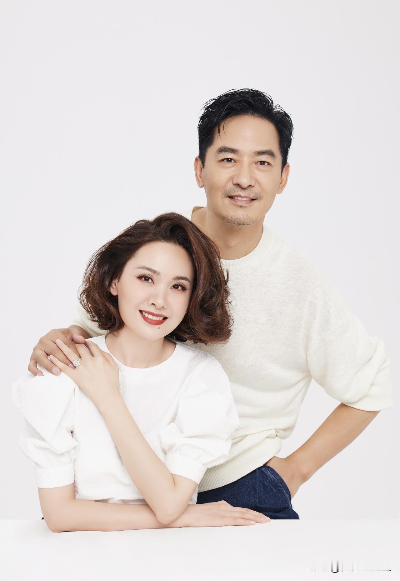 郭晓东，程莉莎
秦昊，伊能静
吴奇隆，刘诗诗
聚光灯之下，明星的婚姻被无限放大
