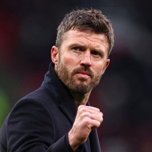 再一次！阿斯顿维拉和切尔西都平了，这意味着曼联真的有机会争第3了。
今年争前4，