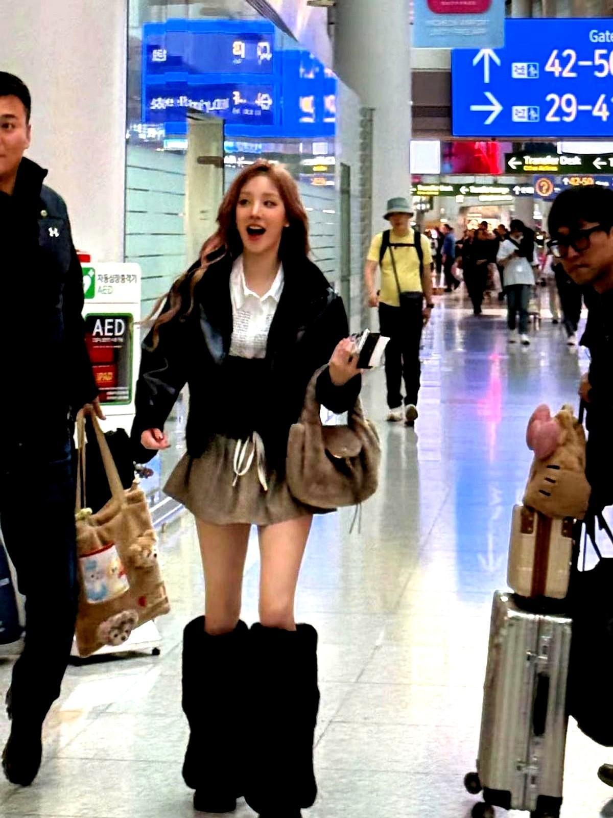 她好漂亮啊

就是在仁川机场被人喊了一声，她就真的会回头回应你，还特别亲切，整个