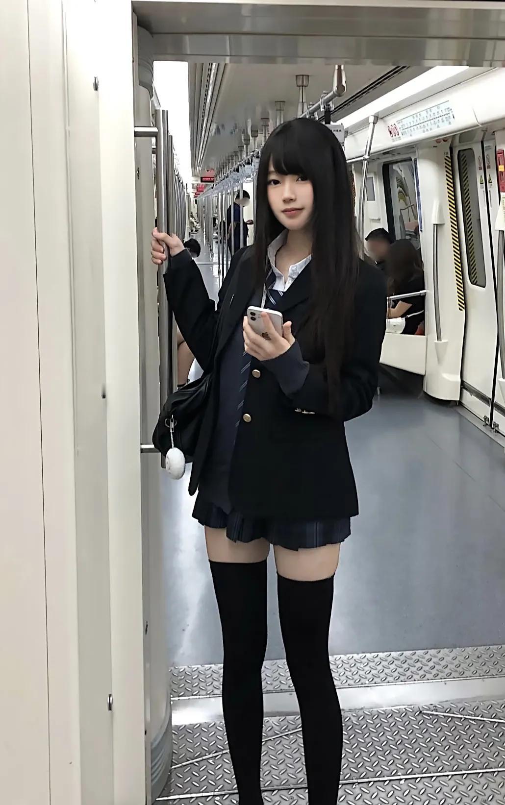 王者荣耀天天输，说明自己技术菜，还有就是配上队友菜，要想赢，那就一个星期上一次号