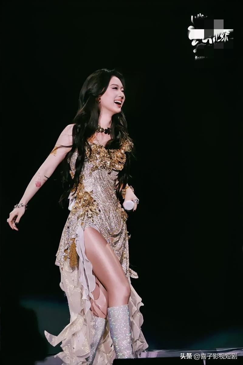 单依纯深圳演唱会“玩疯”现场，嗨翻全城

3月28日深圳大运中心体育馆，单依纯“