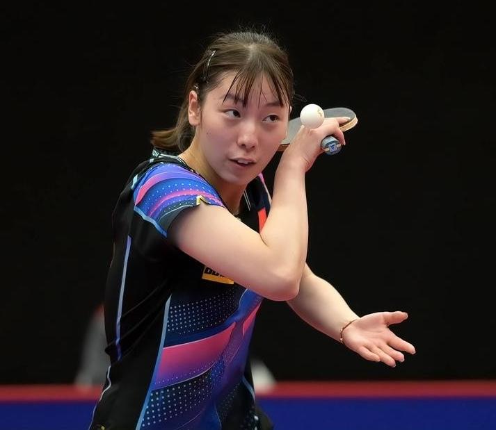 资格赛第二轮，杨屹韵3-0横扫万远晋级次轮，恭喜！
杨屹韵今天打得积极主动，虽然