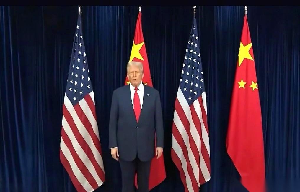 真挺有意思的，那个全世界最没耐心的人，居然会提前到场，一个人安安静静地站在国旗旁