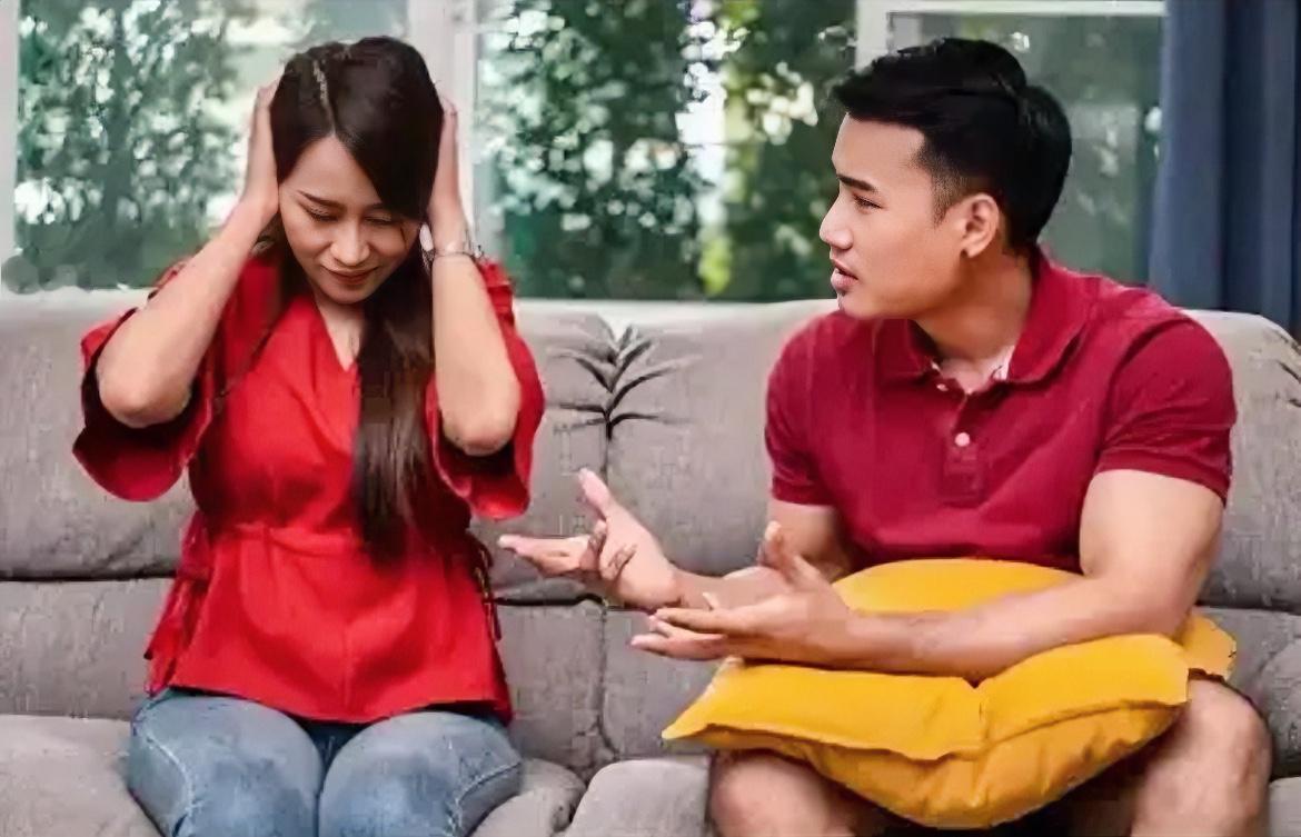 远离那些总盯着你缺点不放的人

你身边有没有这种人？你对他再好，他看不见。你做得