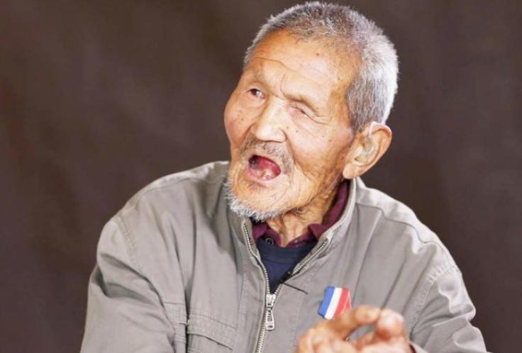 1996年，一位70多岁的老人来到我军部队高声汇报：报告首长，我的任务终于完成，