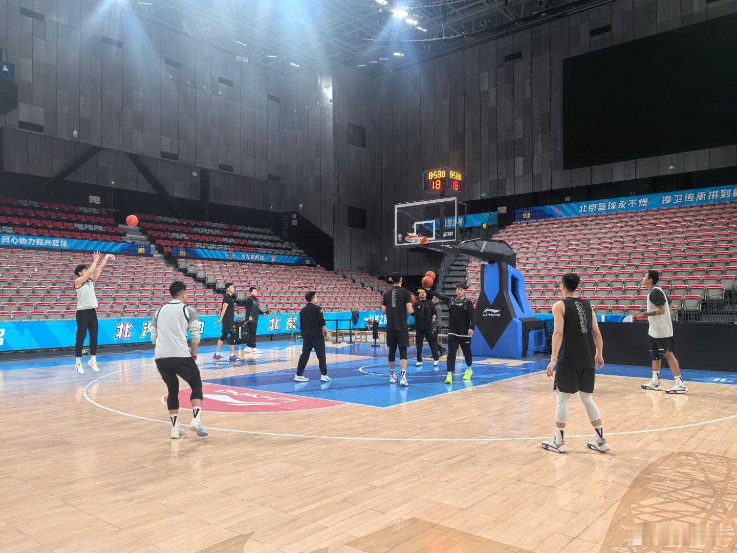 北京男篮vs北控男篮听许指导的意思，赵睿 凡博 川队晚上有可能出战，但会非常谨慎