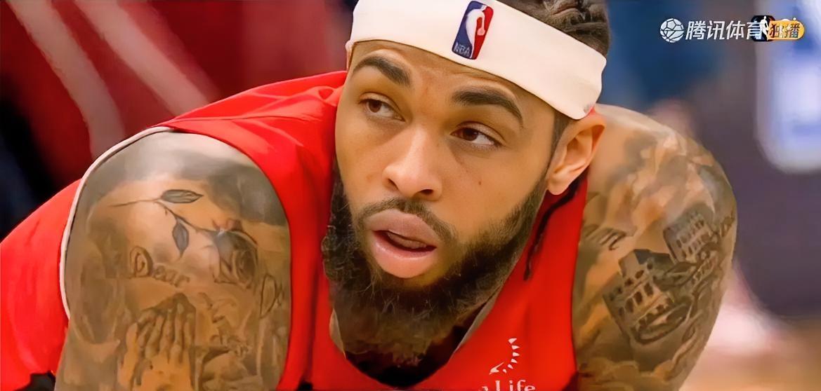 英格拉姆真不适合做大当家！NBA季后赛猛龙主场迎战骑士，半场打完54：54。英格