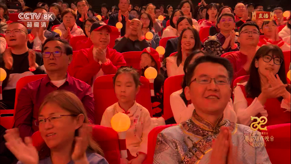 我小时候要是能像她这么有态度就好了被迫表演节目是所有中国小孩的痛吧[裂开] 