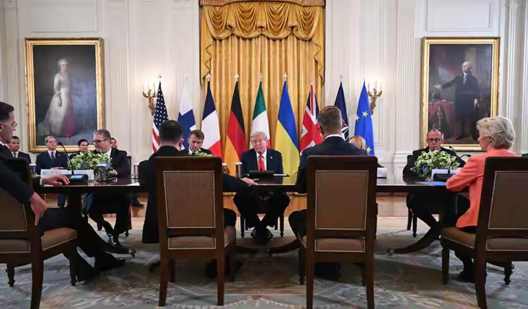 贸易博弈的“双刃剑”：欧盟“反制核弹”难破依赖困局
 
布鲁塞尔抛出强硬信号：若