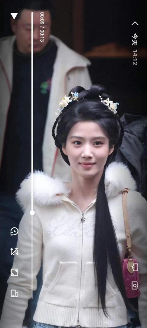 噜噜晓怎么瘦的和蓝底说说吧 