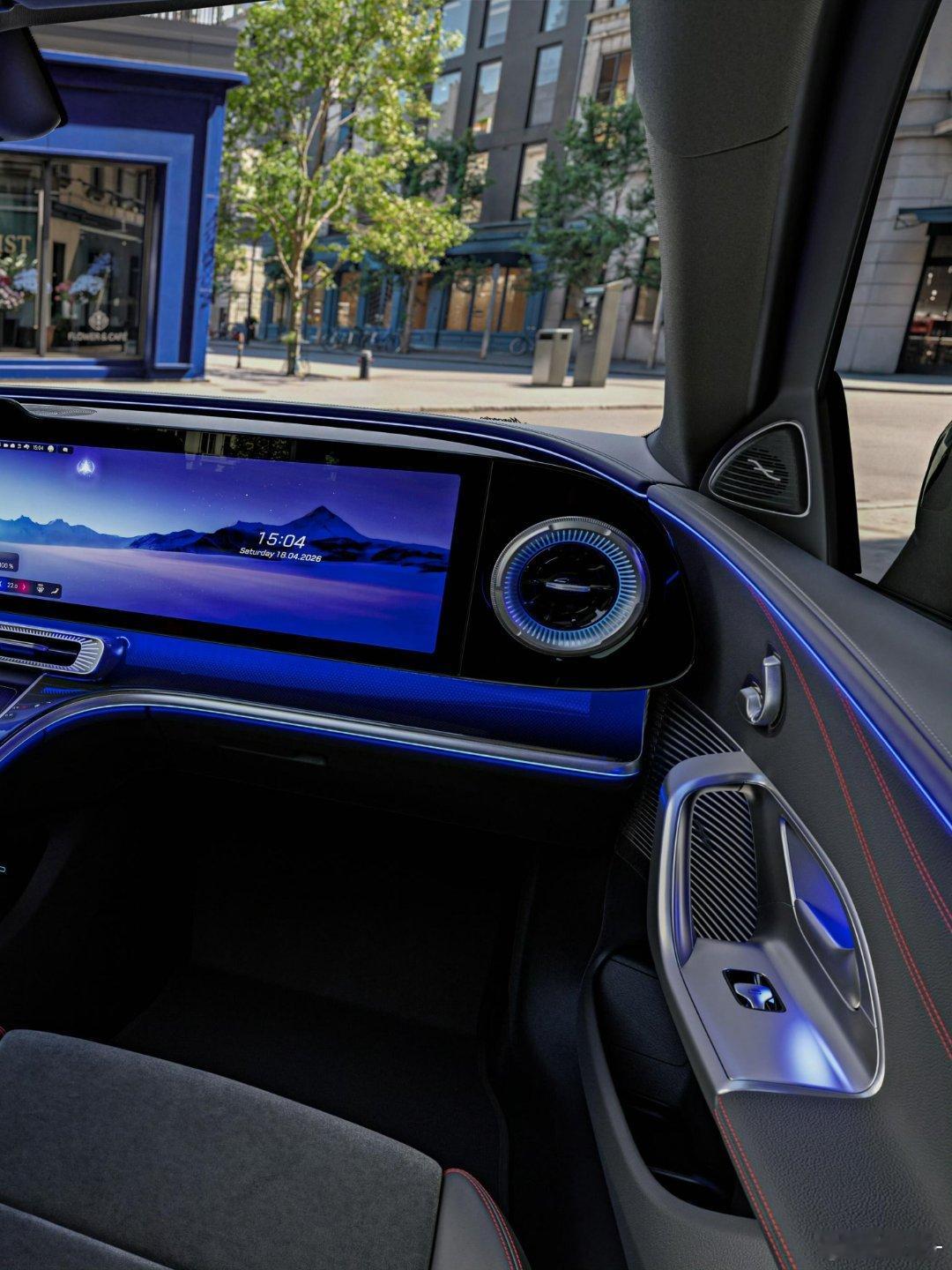 全新一代奔驰C级你们觉得好看吗？