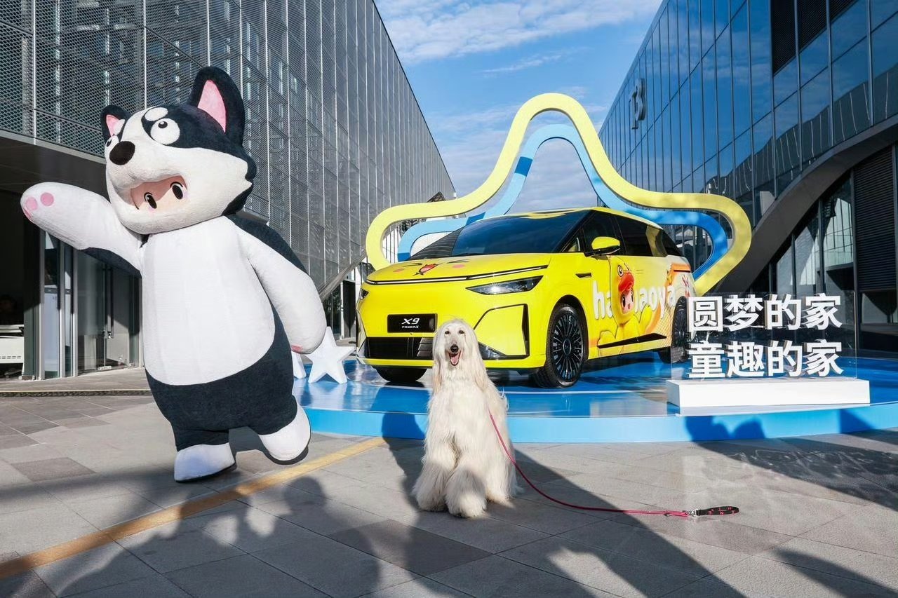 广州车展来袭，今天的新车也是很多。小鹏X9超级增程也正在登场。港真，增程在现阶段