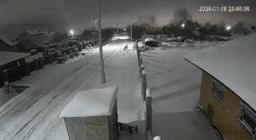 俄军在1月18日夜，使用“榛树”打击乌军的利沃夫无人机生产基地，和相关能源设施。