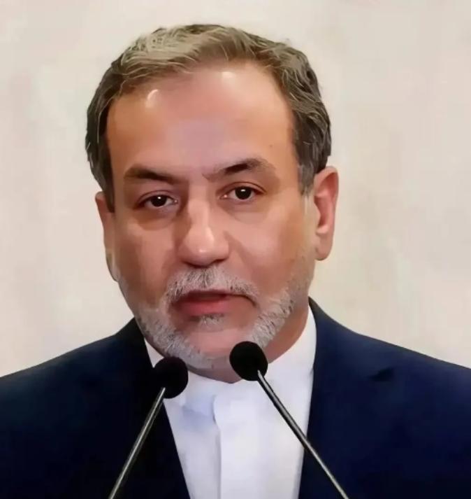 中东局势再掀波澜！4月21日，伊朗放出一记重磅表态，直接把美国的遮羞布撕得干干净