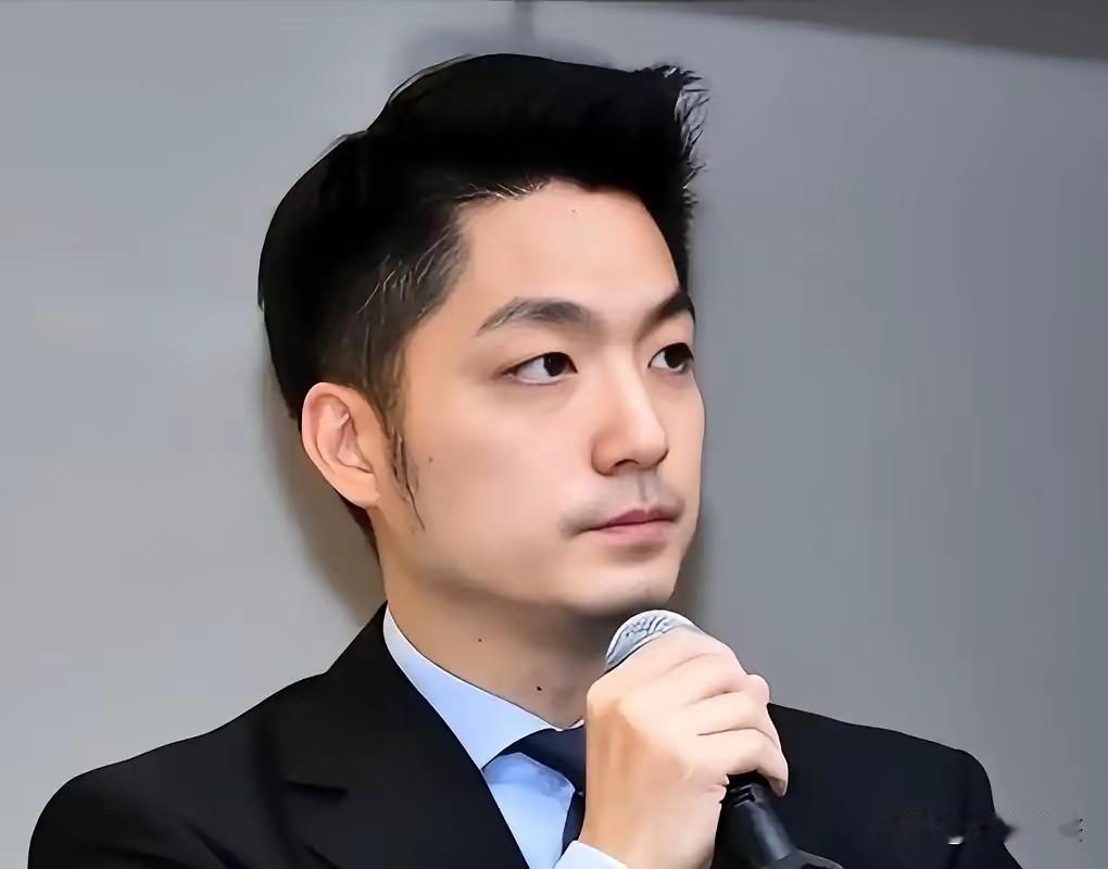 民进党这下闹大笑话了！5月13日，赖清德亲自拍板，征召“台独”民代沈伯洋参选台北