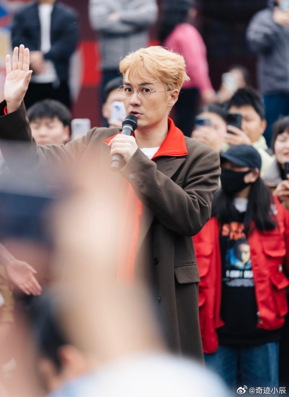 吴克群说想化解焦虑 吴克群拍短视频不跟风！初衷是化解焦虑、记录普通人的生活，在焦