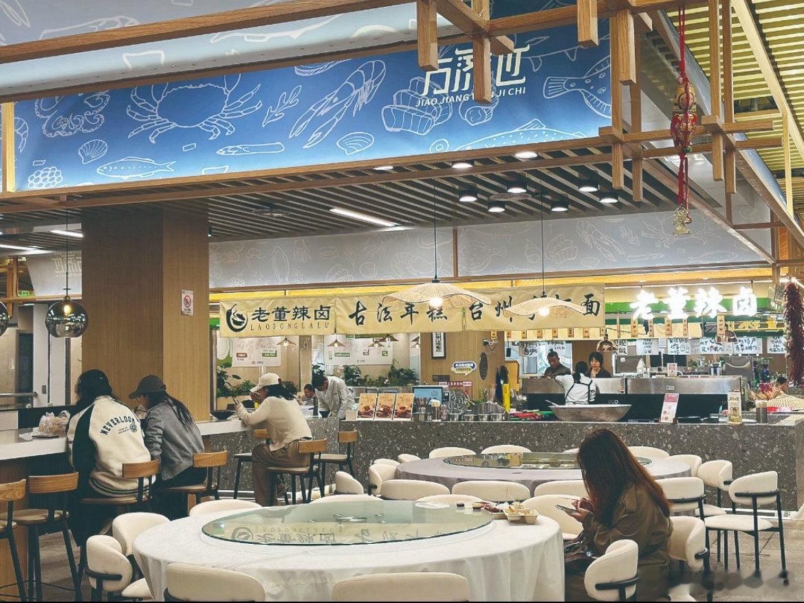 台州菜市场里的城市叙事新方式当城市追逐网红地标，台州老菜场却凭烟火气息，成为独特