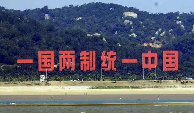 局势的突变，远远超出了高市早苗的预料。她原本以为凭借自己在政治舞台上的努力，可以