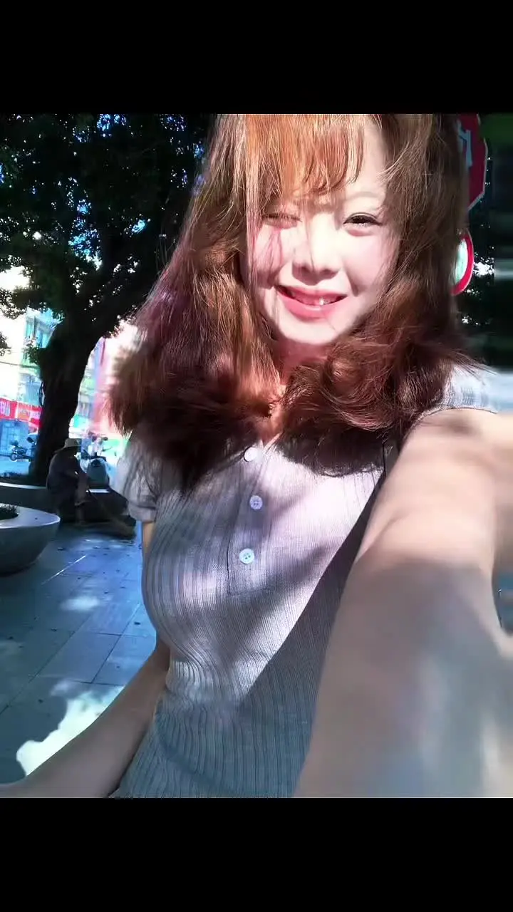 我的鲜活明媚才不是无理取闹的孩子气