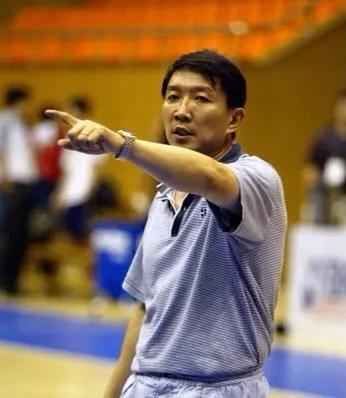 李笋南与宫鲁鸣就不能去对比啊！

1⃣️，宫鲁鸣在面对比赛时，是多么的淡定啊，完