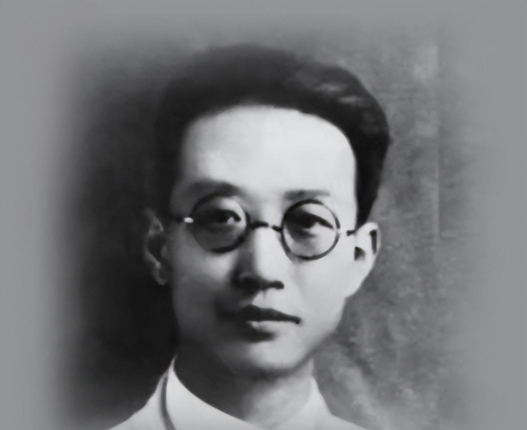 翟秋白作为我党第二任最高领导人，36岁英勇牺牲，妻子后来当选全国妇联副主席
19
