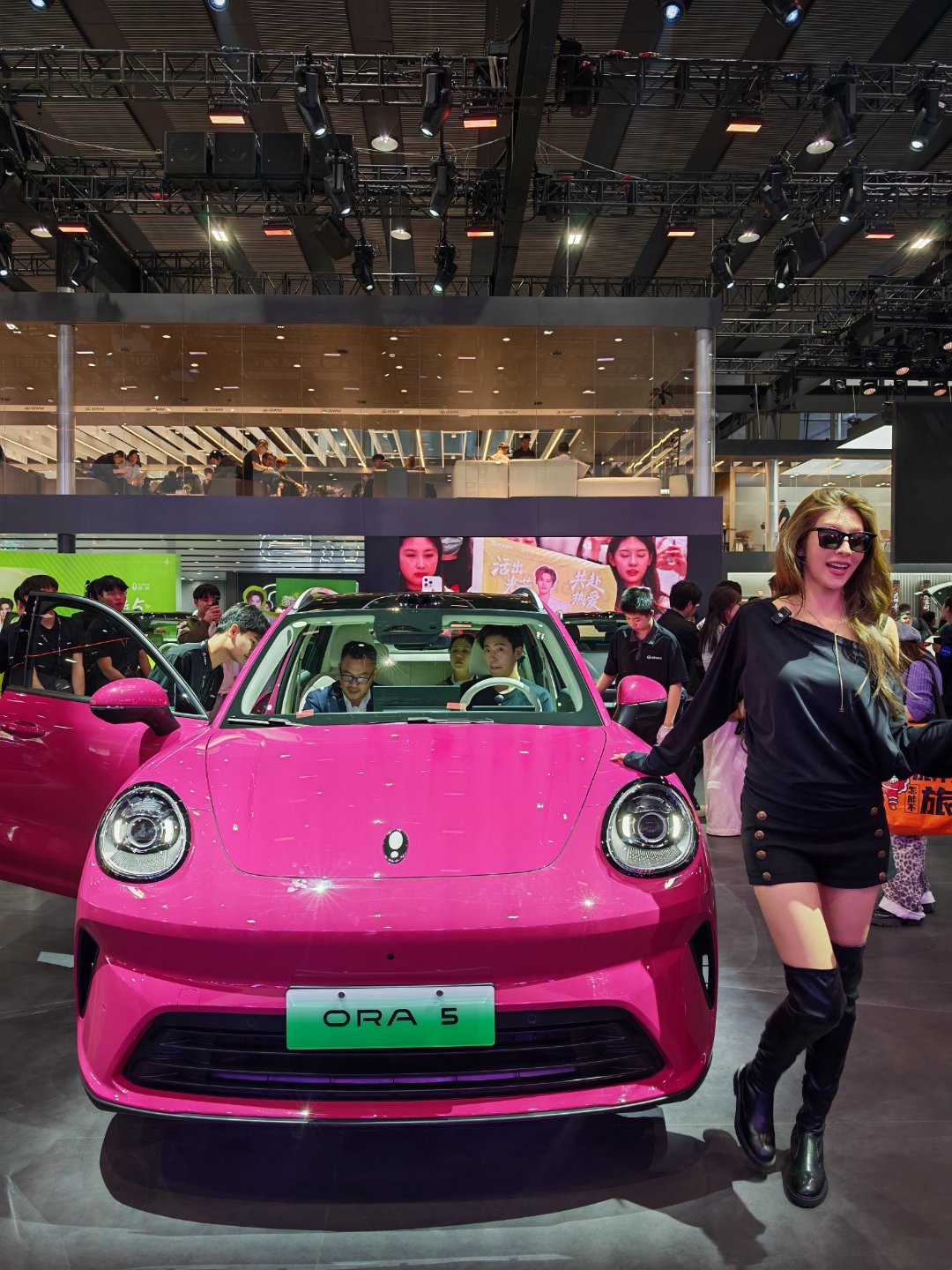 广州车展欧拉展台惊喜升级，预售权益直接加码，订金1000元抵5000元，享至高5