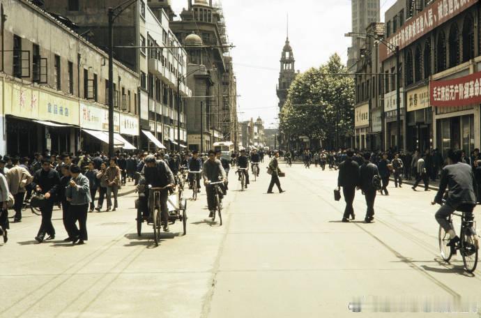 上海生活 1973年，上海街景(by哈里森.福尔曼Harrison Forman