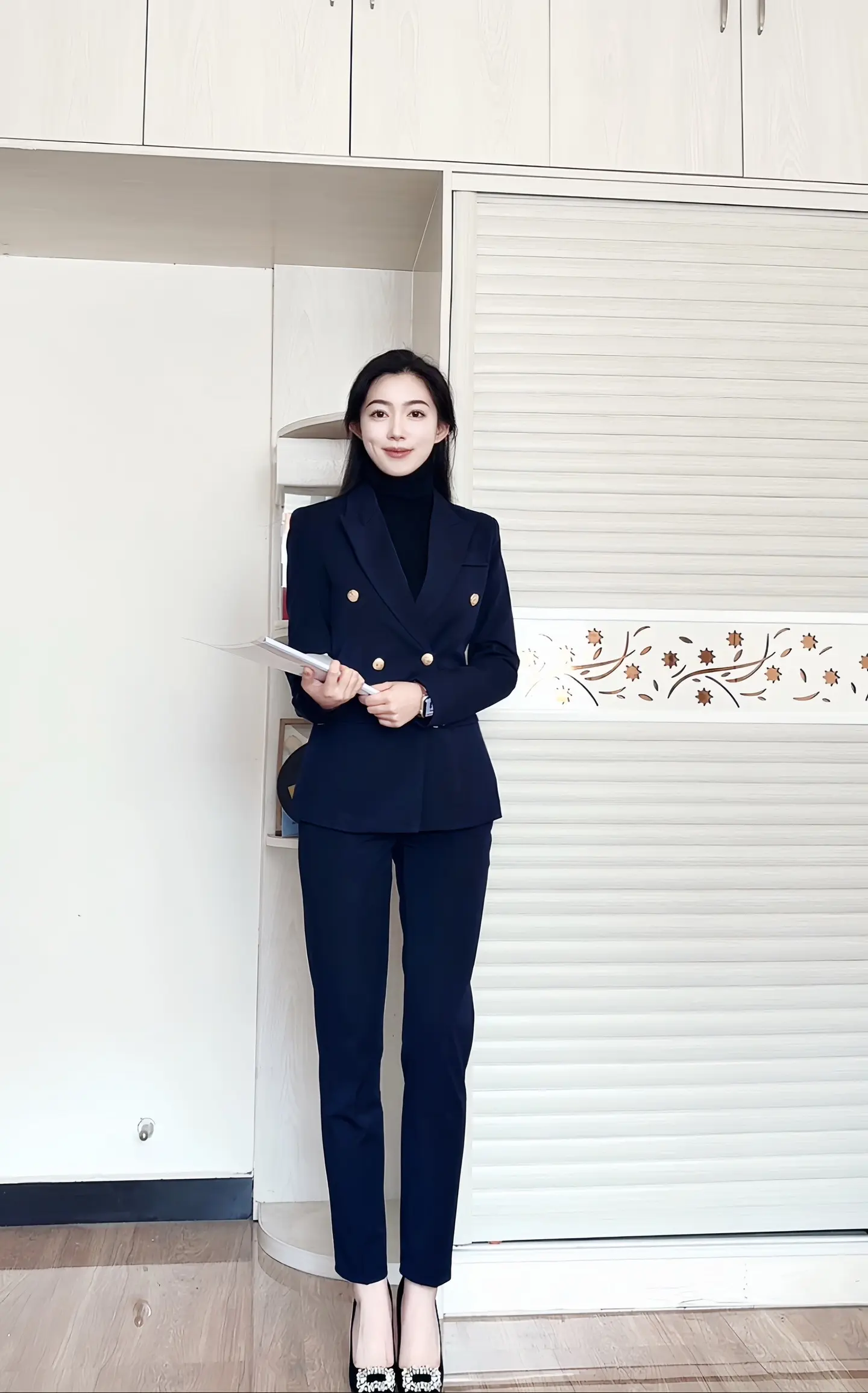 女人的气质真的很难用语言形容英语老师穿搭职业装