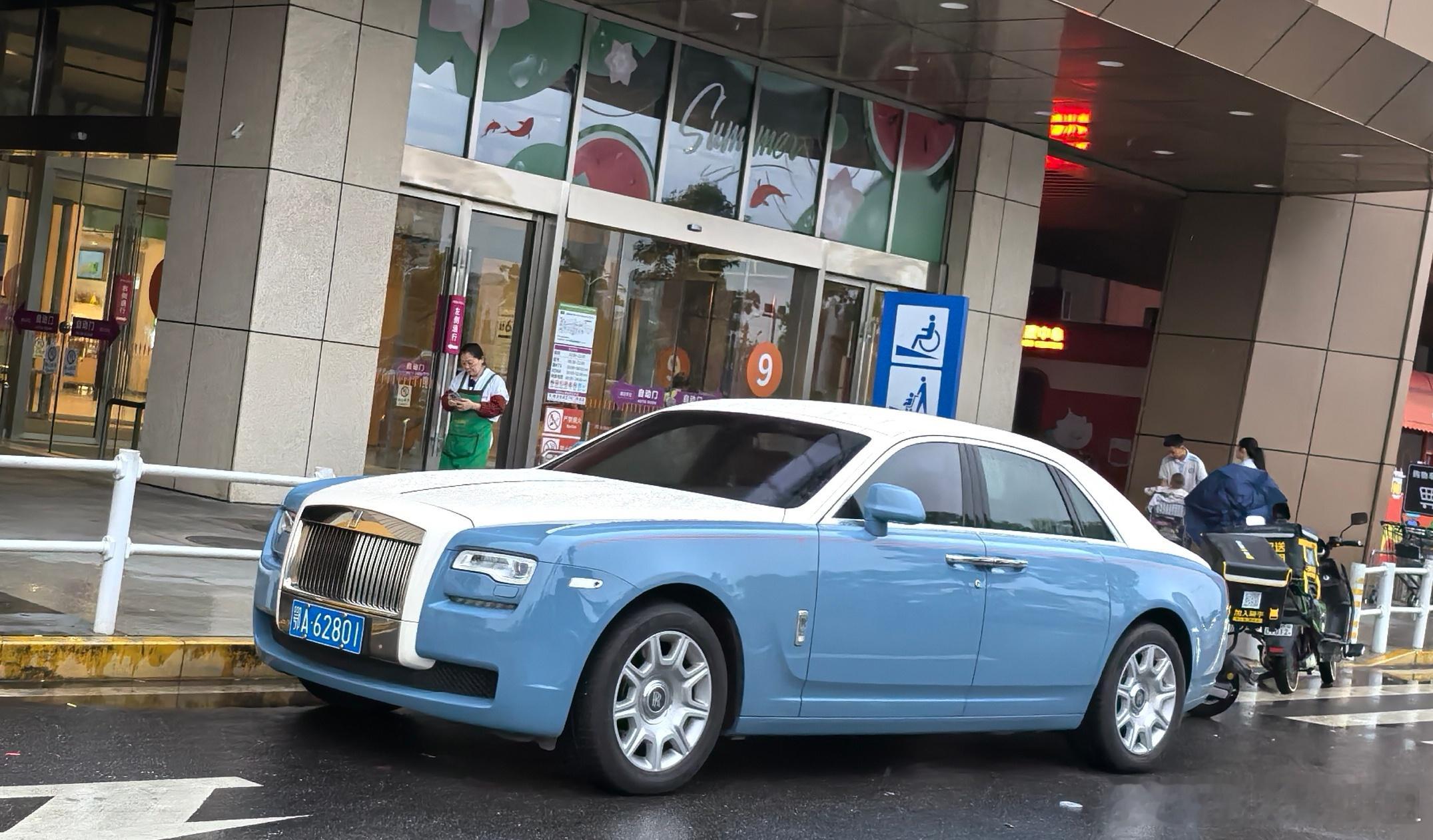 谁说武汉没豪车，谁可以告诉我这个多少钱一台？ ​​​