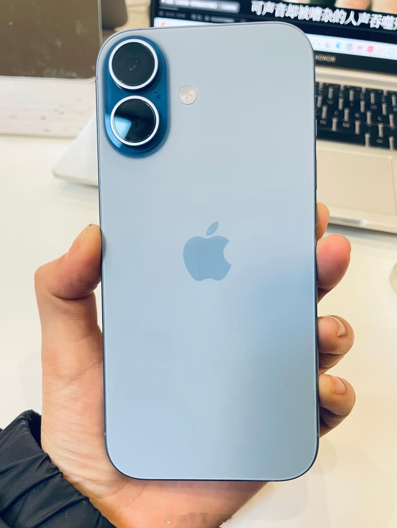 库克称iPhone17受中国用户认可苹果26年Q1财报显示，中国地区收入大增38