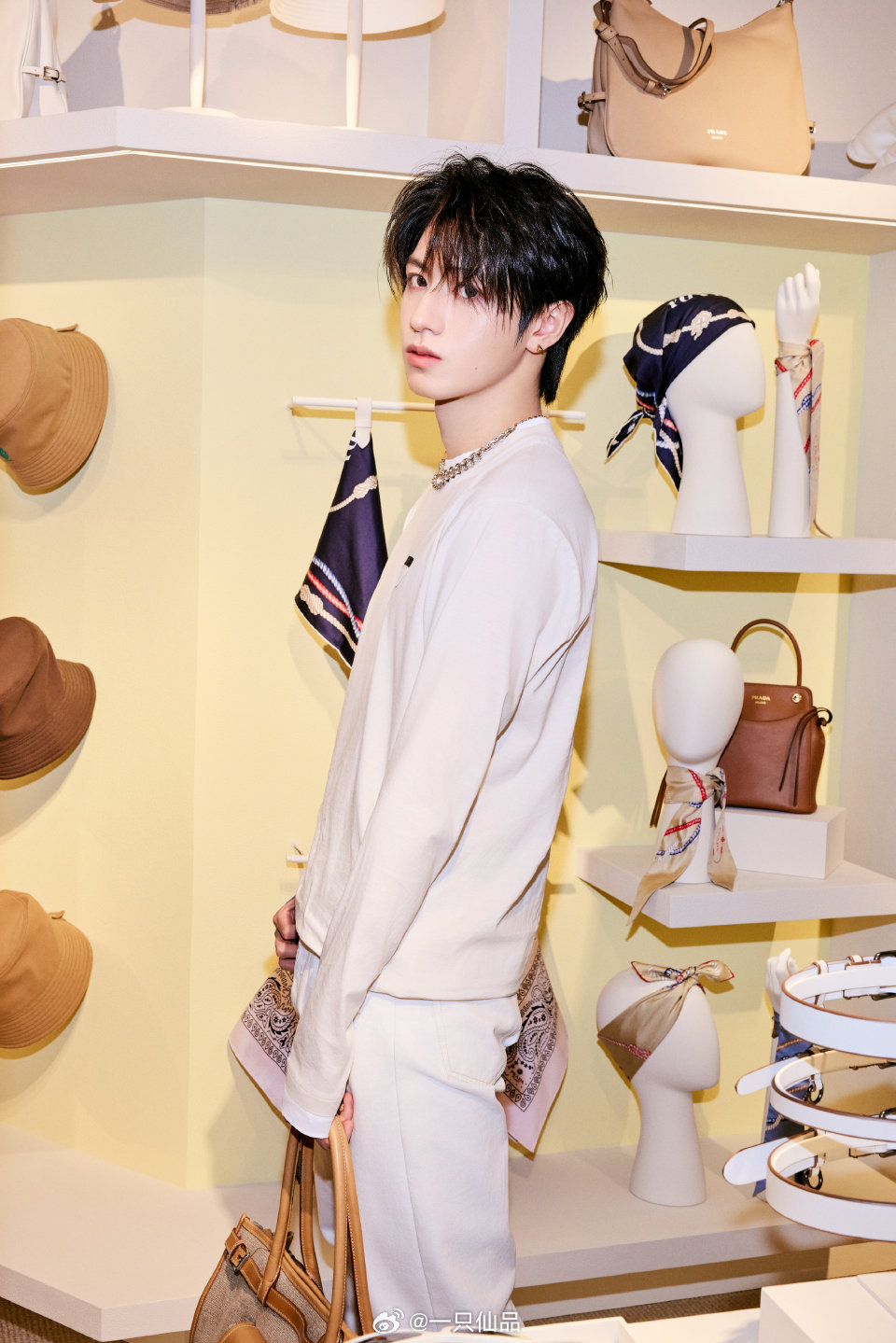 朱志鑫  Prada普拉达棍帝就是帅，就是权威啊 