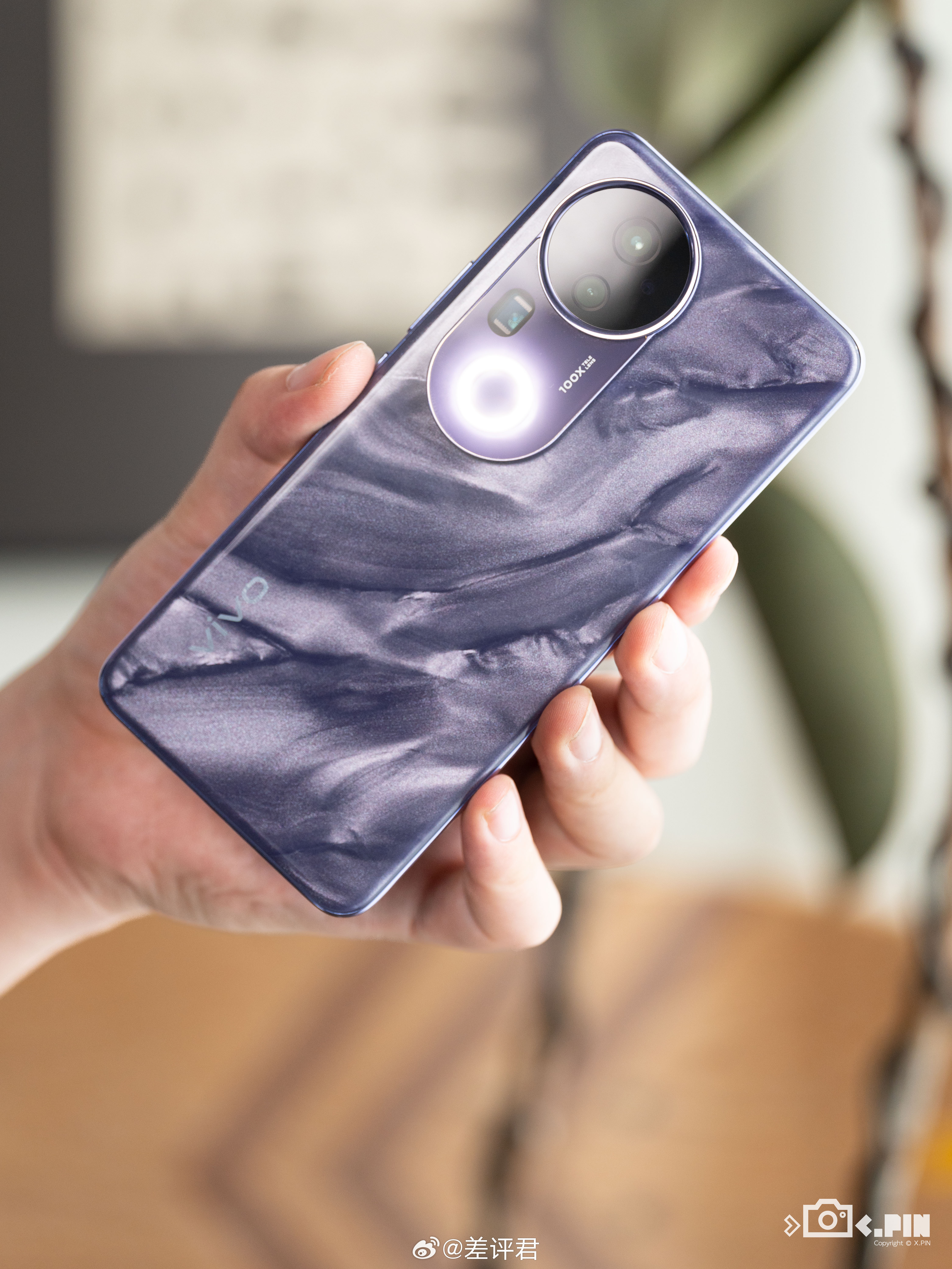 #差评说数码# 感觉 vivo S20 Pro 这几个配色还是紫气东来最合我胃口