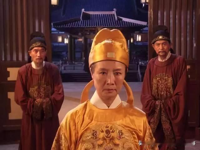 武则天即便再信任狄仁杰，也只让他做了三年宰相，还差点把他弄死；在玄宗时代大放异彩