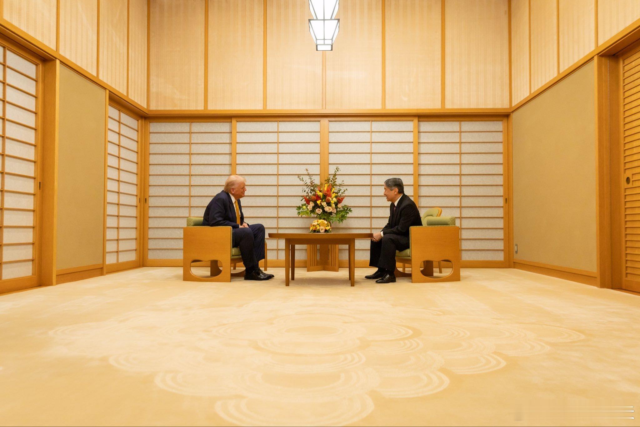 ‼️特朗普在东京皇宫会见了成仁天皇。特朗普抵达日本热点现场海外新鲜事 ​​​