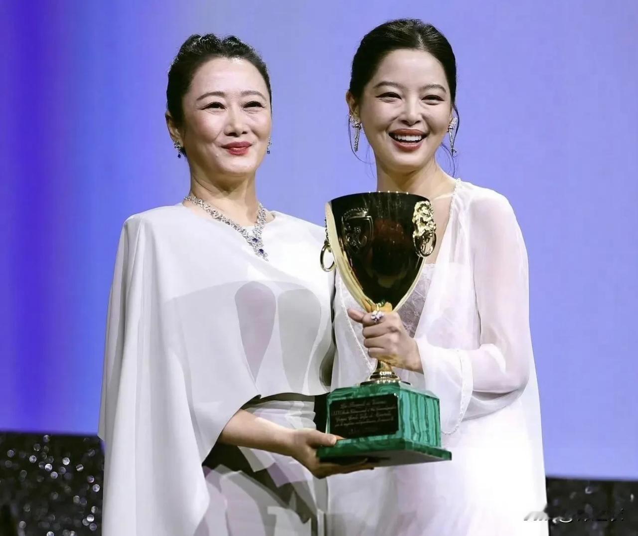 “撕奖”就是让别的评委更好的理解电影和表演，参考《密阳》里全度妍在戛纳拿女主那届